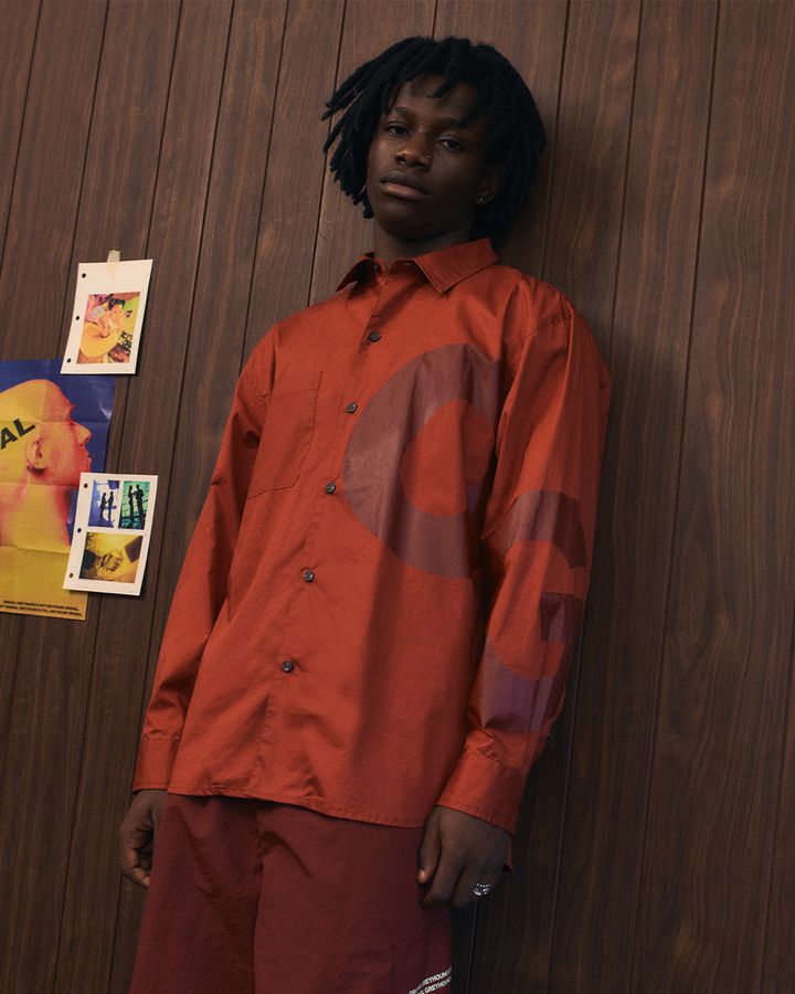 ORIGINAL GREYHOUND OVERSIZED LOGO SHIRT