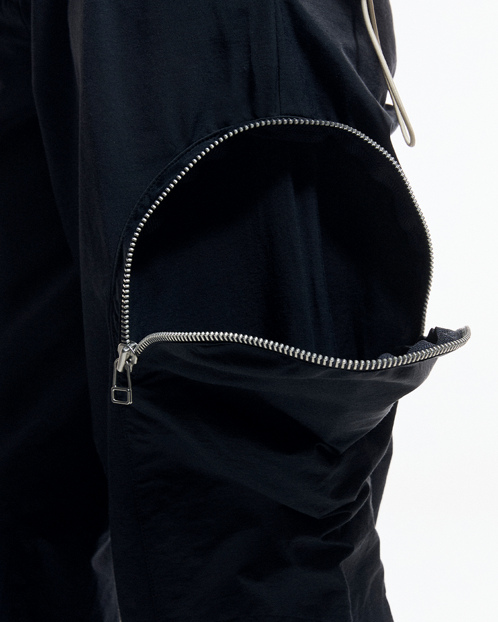 GH ZIPPER PANTS