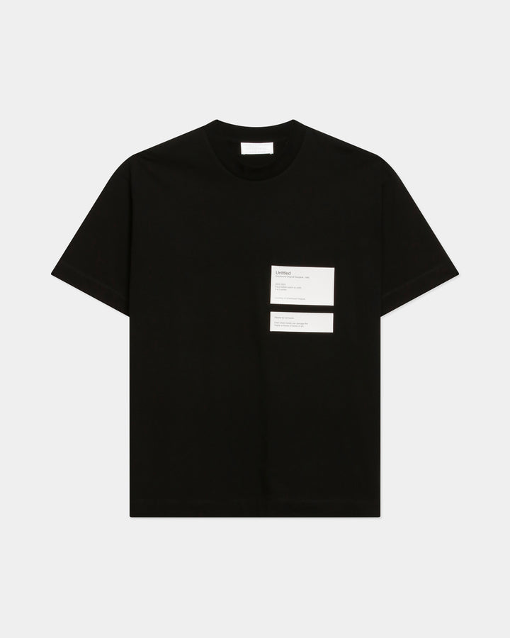 UNTITLED ART PLAQUE LABEL T-SHIRT