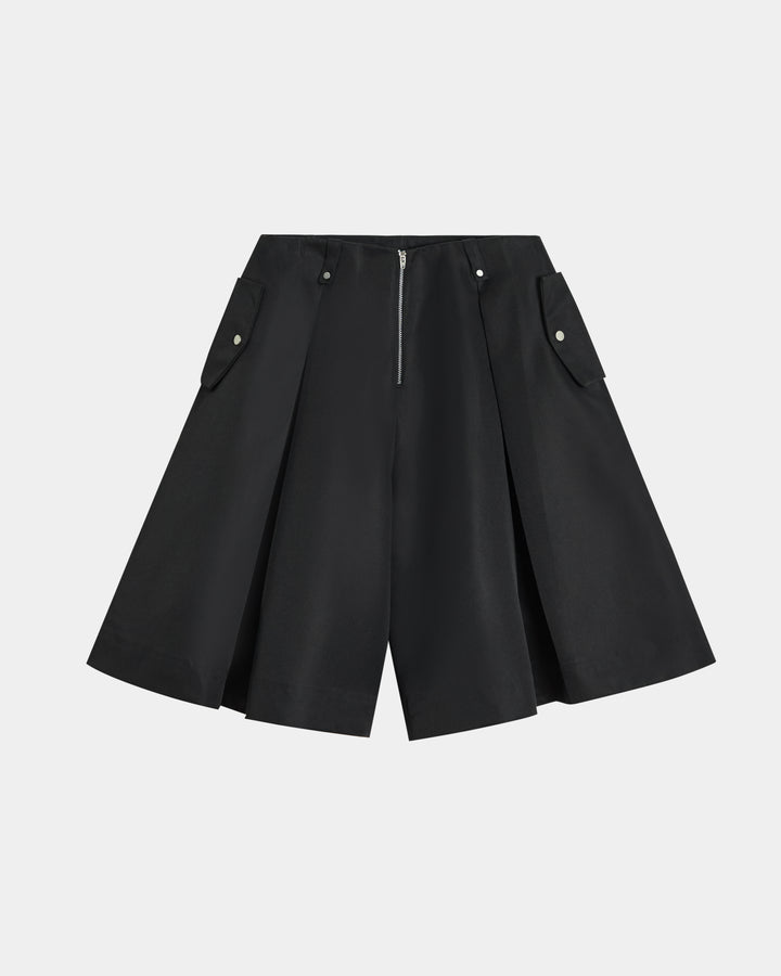 GH PLEATS SHORTS